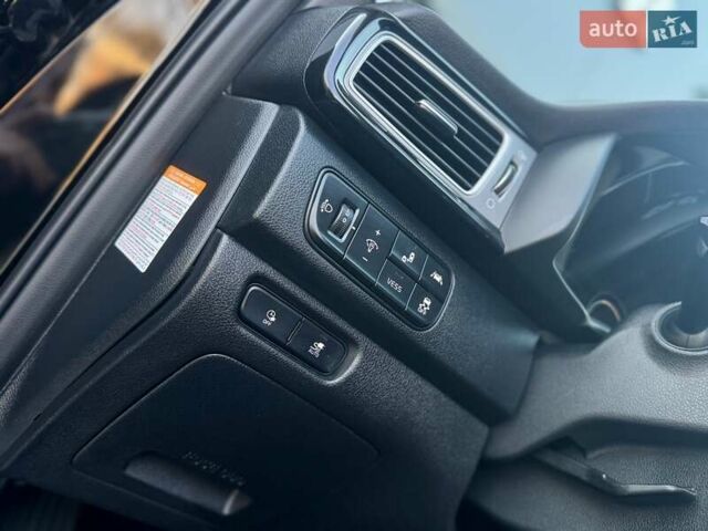 Черный Киа Niro, объемом двигателя 0 л и пробегом 68 тыс. км за 18750 $, фото 106 на Automoto.ua