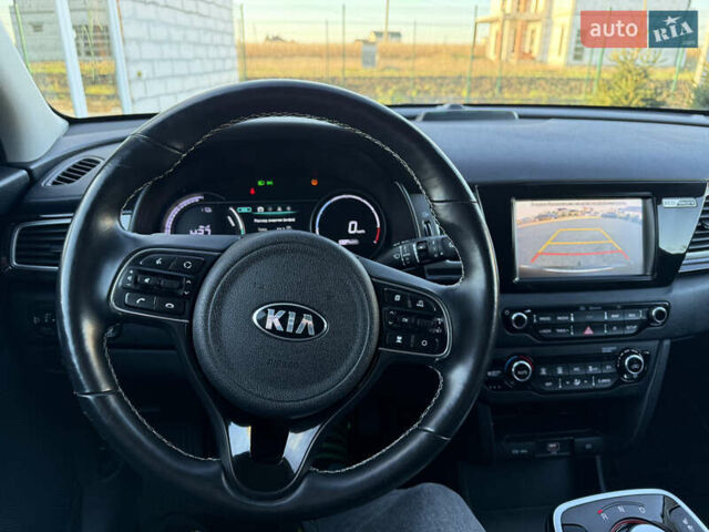 Черный Киа Niro, объемом двигателя 0 л и пробегом 71 тыс. км за 18999 $, фото 26 на Automoto.ua