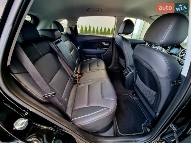 Черный Киа Niro, объемом двигателя 0 л и пробегом 89 тыс. км за 19899 $, фото 61 на Automoto.ua