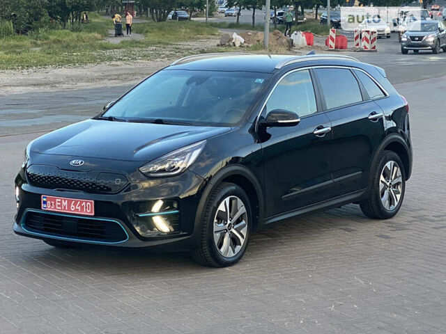 Чорний Кіа Niro, об'ємом двигуна 0 л та пробігом 118 тис. км за 19299 $, фото 6 на Automoto.ua