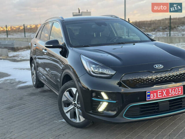 Черный Киа Niro, объемом двигателя 0 л и пробегом 102 тыс. км за 16499 $, фото 7 на Automoto.ua