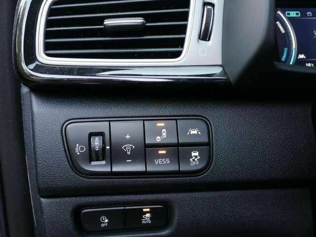 Киа Niro 2019 в Киеве на Automoto.ua Черный Киа Niro, объемом двигателя 0 л и пробегом 120 тыс. км за 11500 $, фото 14 на Automoto.ua