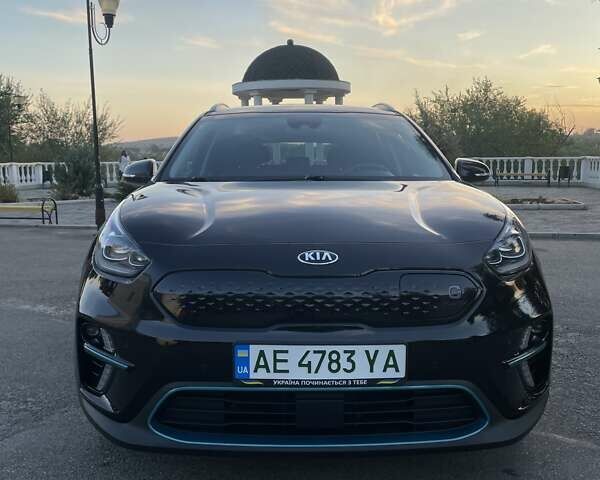 Черный Киа Niro, объемом двигателя 0 л и пробегом 155 тыс. км за 16500 $, фото 1 на Automoto.ua