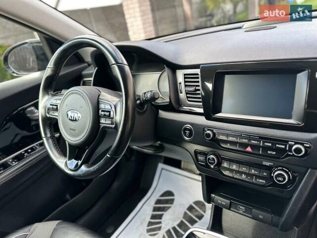 Киа Niro 2019 в Виннице на Automoto.ua Черный Киа Niro, объемом двигателя 0 л и пробегом 108 тыс. км за 15900 $, фото 4 на Automoto.ua
