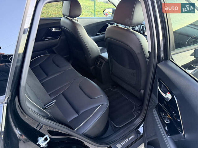 Черный Киа Niro, объемом двигателя 0 л и пробегом 71 тыс. км за 18999 $, фото 32 на Automoto.ua