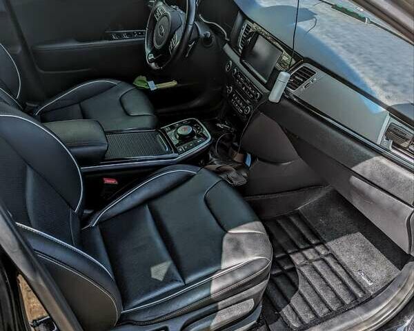 Черный Киа Niro, объемом двигателя 0 л и пробегом 117 тыс. км за 19517 $, фото 20 на Automoto.ua