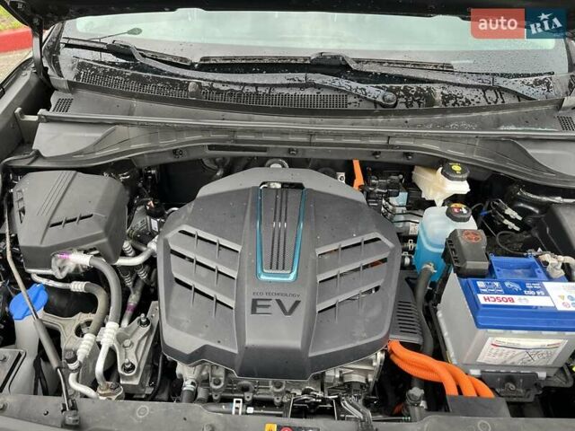 Черный Киа Niro, объемом двигателя 0 л и пробегом 112 тыс. км за 18700 $, фото 30 на Automoto.ua