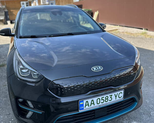 Черный Киа Niro, объемом двигателя 0 л и пробегом 94 тыс. км за 18600 $, фото 49 на Automoto.ua