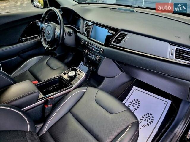 Черный Киа Niro, объемом двигателя 0 л и пробегом 89 тыс. км за 19899 $, фото 56 на Automoto.ua