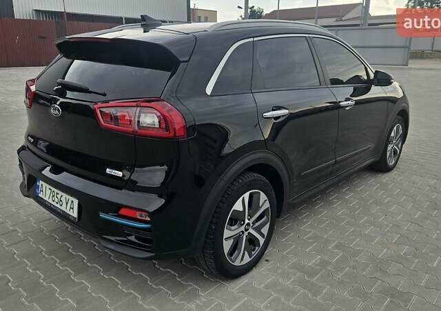 Чорний Кіа Niro, об'ємом двигуна 0 л та пробігом 120 тис. км за 21500 $, фото 15 на Automoto.ua