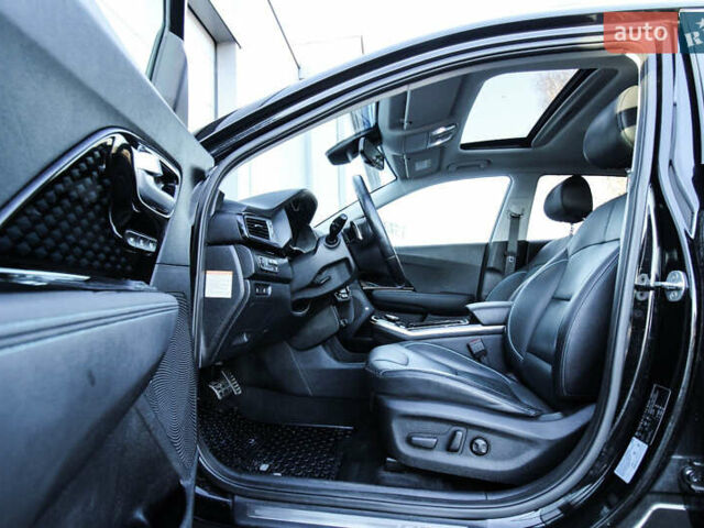 Черный Киа Niro, объемом двигателя 0 л и пробегом 31 тыс. км за 15500 $, фото 13 на Automoto.ua