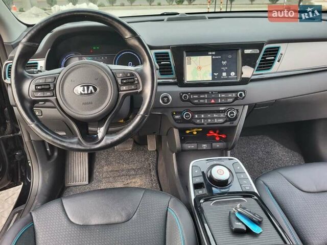 Черный Киа Niro, объемом двигателя 0 л и пробегом 124 тыс. км за 19000 $, фото 11 на Automoto.ua