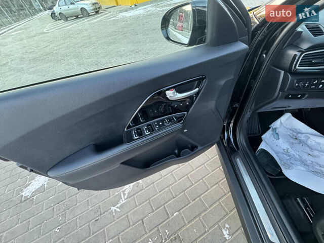 Черный Киа Niro, объемом двигателя 0 л и пробегом 102 тыс. км за 16499 $, фото 25 на Automoto.ua