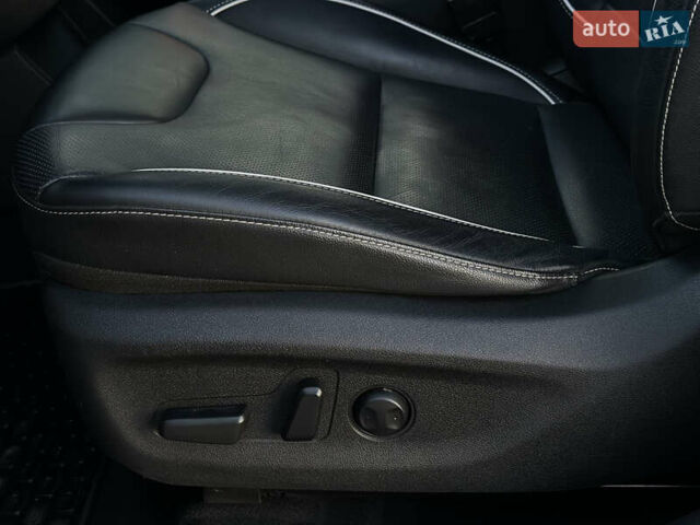 Чорний Кіа Niro, об'ємом двигуна 0 л та пробігом 93 тис. км за 18700 $, фото 41 на Automoto.ua