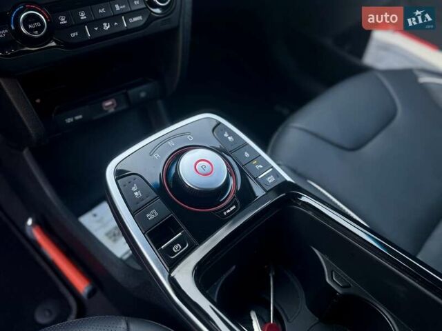 Черный Киа Niro, объемом двигателя 0 л и пробегом 68 тыс. км за 18750 $, фото 129 на Automoto.ua