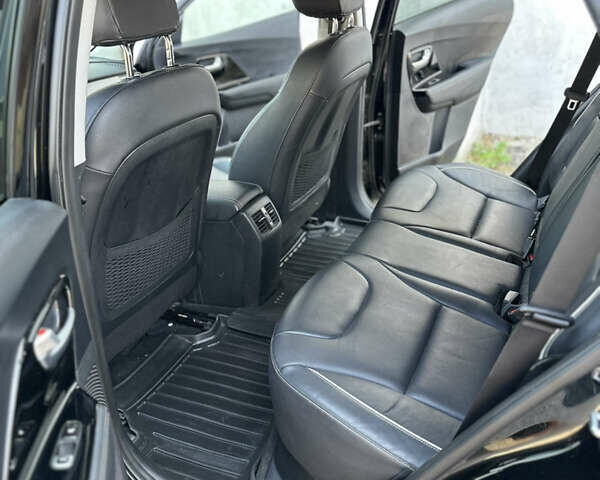 Черный Киа Niro, объемом двигателя 0 л и пробегом 94 тыс. км за 18600 $, фото 27 на Automoto.ua