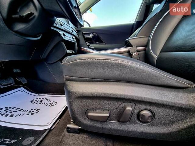 Черный Киа Niro, объемом двигателя 0 л и пробегом 89 тыс. км за 19899 $, фото 54 на Automoto.ua