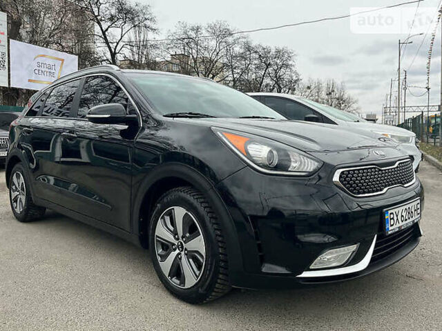 Чорний Кіа Niro, об'ємом двигуна 1.58 л та пробігом 105 тис. км за 17000 $, фото 2 на Automoto.ua