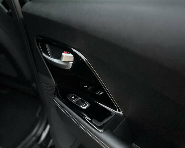 Черный Киа Niro, объемом двигателя 0 л и пробегом 120 тыс. км за 17950 $, фото 24 на Automoto.ua