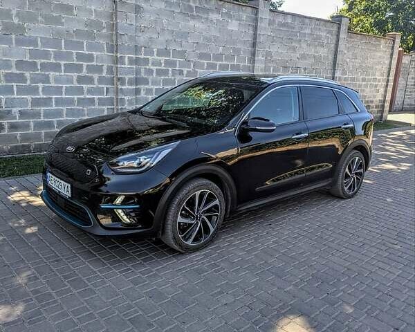 Черный Киа Niro, объемом двигателя 0 л и пробегом 117 тыс. км за 19517 $, фото 3 на Automoto.ua