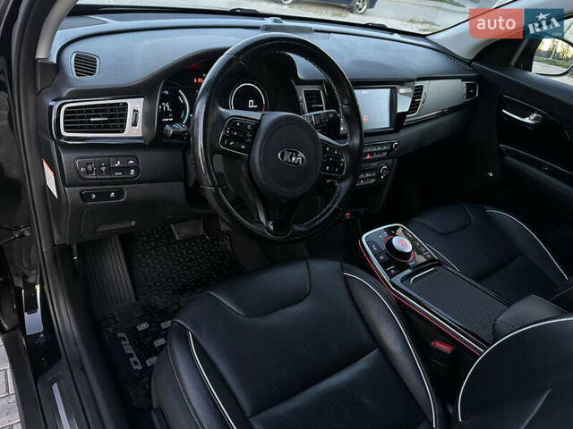 Чорний Кіа Niro, об'ємом двигуна 0 л та пробігом 93 тис. км за 18700 $, фото 42 на Automoto.ua