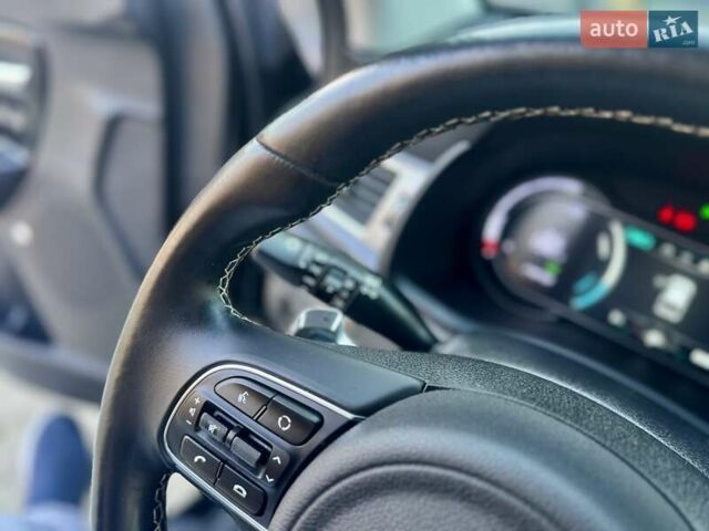 Черный Киа Niro, объемом двигателя 0 л и пробегом 68 тыс. км за 18750 $, фото 113 на Automoto.ua