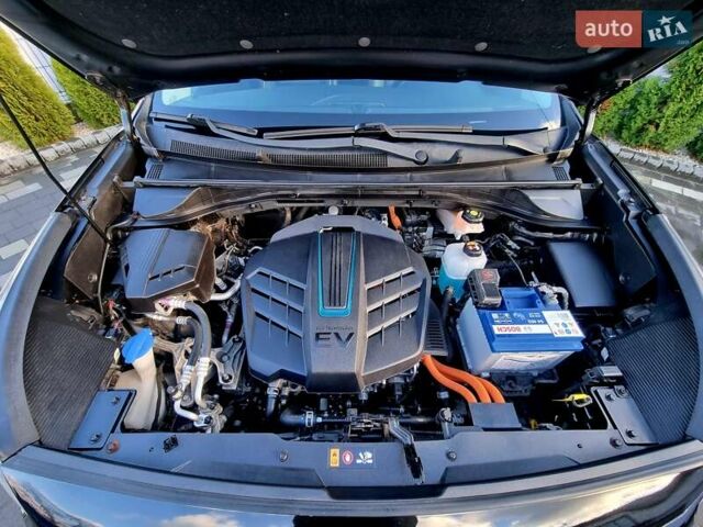 Черный Киа Niro, объемом двигателя 0 л и пробегом 89 тыс. км за 19899 $, фото 92 на Automoto.ua