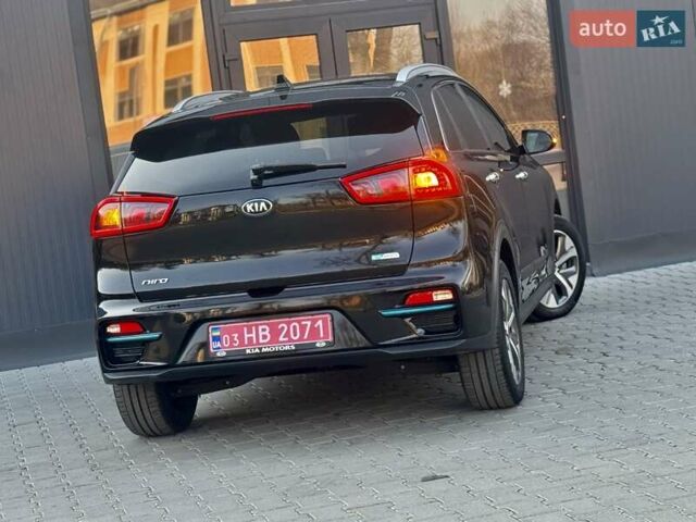 Черный Киа Niro, объемом двигателя 0 л и пробегом 68 тыс. км за 18750 $, фото 76 на Automoto.ua