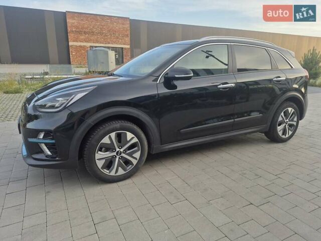 Черный Киа Niro, объемом двигателя 0 л и пробегом 143 тыс. км за 17150 $, фото 2 на Automoto.ua