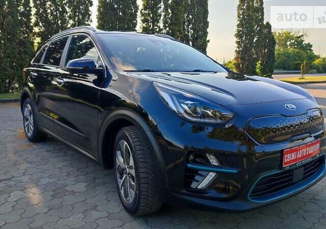 Чорний Кіа Niro, об'ємом двигуна 0 л та пробігом 105 тис. км за 19099 $, фото 16 на Automoto.ua