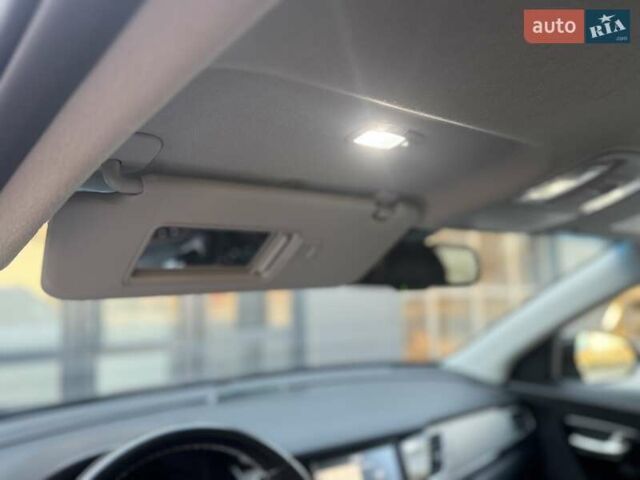 Черный Киа Niro, объемом двигателя 0 л и пробегом 68 тыс. км за 18750 $, фото 118 на Automoto.ua