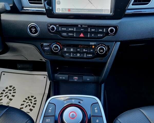 Черный Киа Niro, объемом двигателя 0 л и пробегом 89 тыс. км за 19899 $, фото 74 на Automoto.ua