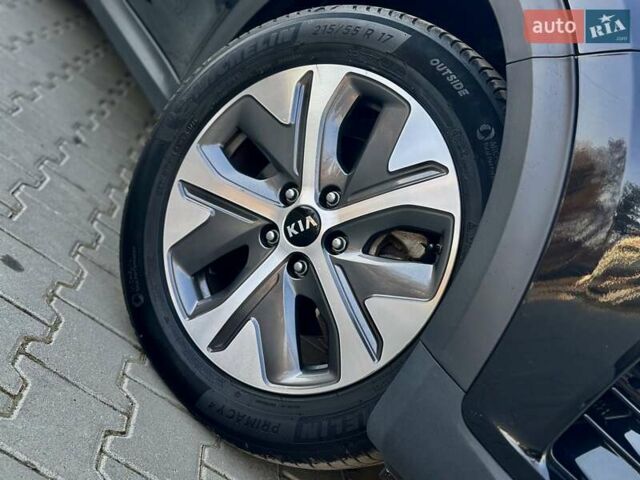 Черный Киа Niro, объемом двигателя 0 л и пробегом 68 тыс. км за 18750 $, фото 47 на Automoto.ua