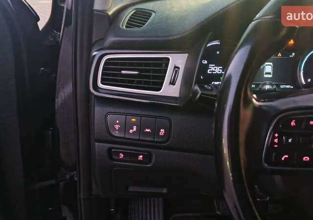 Черный Киа Niro, объемом двигателя 0 л и пробегом 127 тыс. км за 15500 $, фото 17 на Automoto.ua