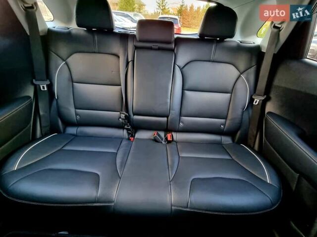 Черный Киа Niro, объемом двигателя 0 л и пробегом 89 тыс. км за 19899 $, фото 60 на Automoto.ua