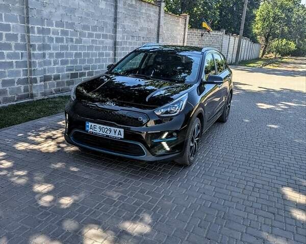 Черный Киа Niro, объемом двигателя 0 л и пробегом 117 тыс. км за 19517 $, фото 9 на Automoto.ua