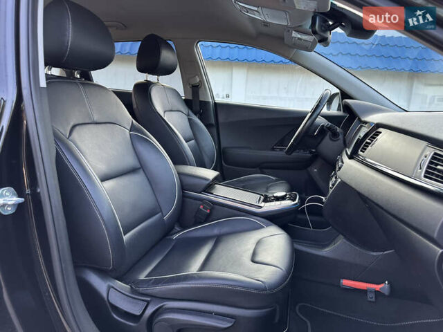Черный Киа Niro, объемом двигателя 0 л и пробегом 147 тыс. км за 17800 $, фото 42 на Automoto.ua