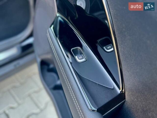 Черный Киа Niro, объемом двигателя 0 л и пробегом 68 тыс. км за 18750 $, фото 137 на Automoto.ua