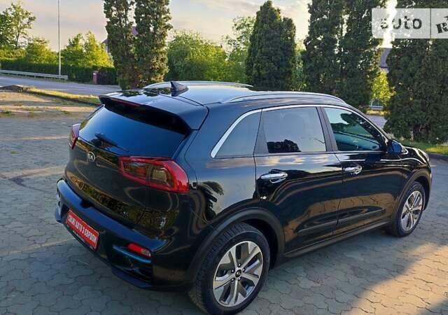 Чорний Кіа Niro, об'ємом двигуна 0 л та пробігом 105 тис. км за 19099 $, фото 32 на Automoto.ua