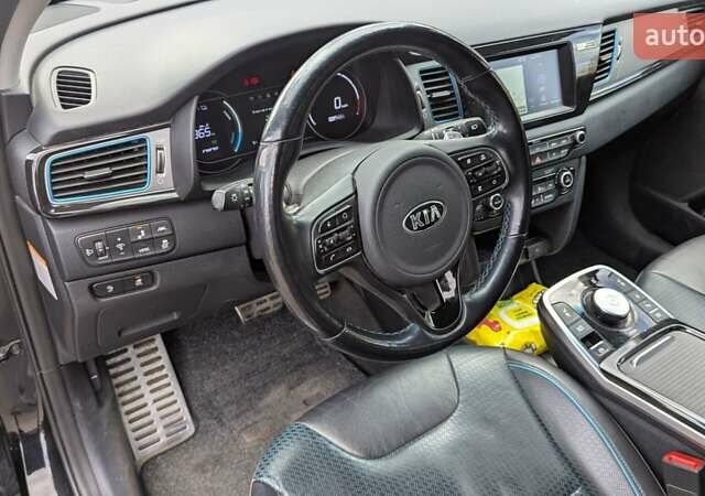 Черный Киа Niro, объемом двигателя 0 л и пробегом 135 тыс. км за 17300 $, фото 18 на Automoto.ua