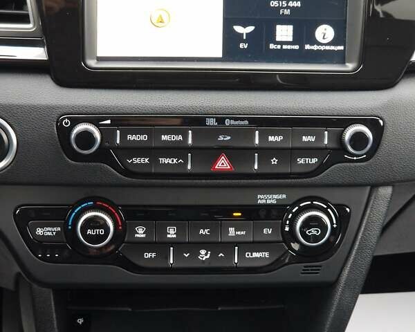 Чорний Кіа Niro, об'ємом двигуна 0 л та пробігом 112 тис. км за 18200 $, фото 25 на Automoto.ua