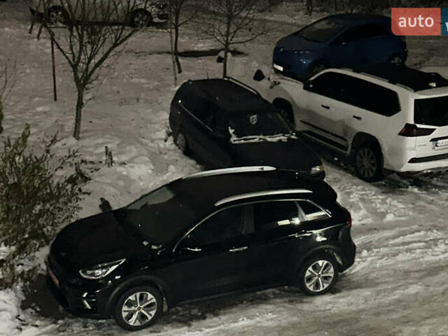 Черный Киа Niro, объемом двигателя 0 л и пробегом 111 тыс. км за 22200 $, фото 9 на Automoto.ua