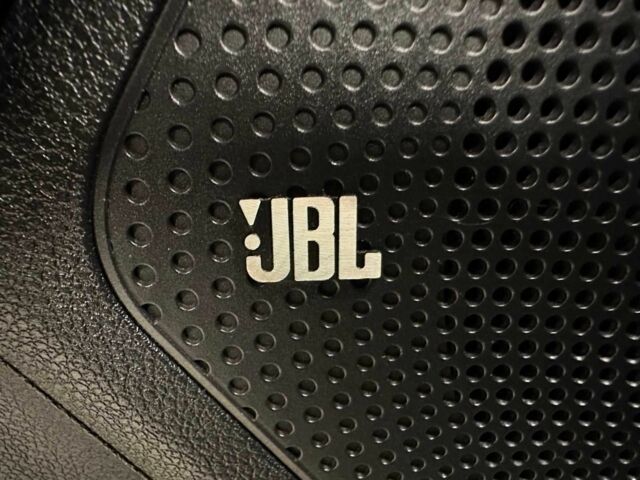 Черный Киа Niro, объемом двигателя 0 л и пробегом 155 тыс. км за 13700 $, фото 19 на Automoto.ua