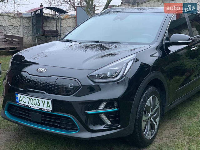 Чорний Кіа Niro, об'ємом двигуна 0 л та пробігом 159 тис. км за 17999 $, фото 1 на Automoto.ua