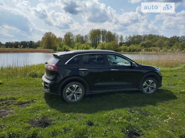 Чорний Кіа Niro, об'ємом двигуна 0 л та пробігом 154 тис. км за 22000 $, фото 80 на Automoto.ua