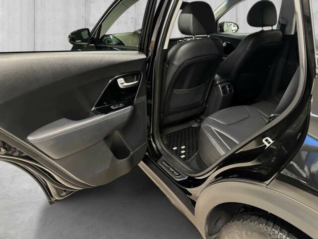 Черный Киа Niro, объемом двигателя 0 л и пробегом 155 тыс. км за 13700 $, фото 16 на Automoto.ua