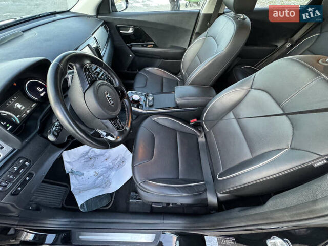 Черный Киа Niro, объемом двигателя 0 л и пробегом 102 тыс. км за 16499 $, фото 18 на Automoto.ua