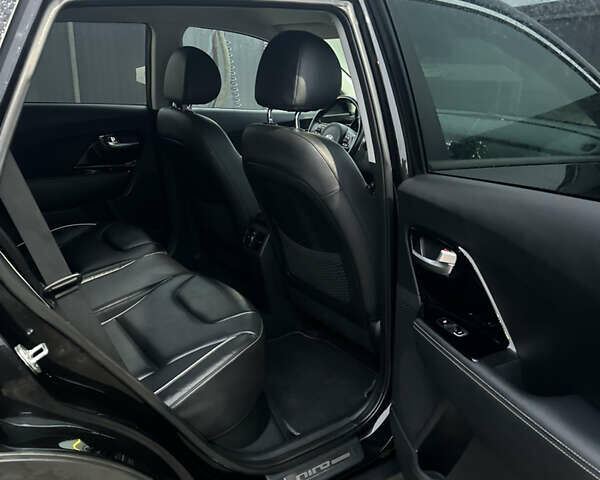 Черный Киа Niro, объемом двигателя 0 л и пробегом 120 тыс. км за 17950 $, фото 22 на Automoto.ua