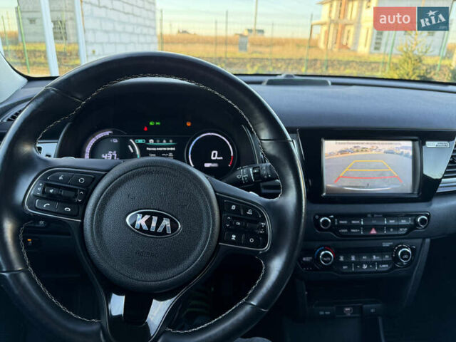 Черный Киа Niro, объемом двигателя 0 л и пробегом 71 тыс. км за 18999 $, фото 25 на Automoto.ua