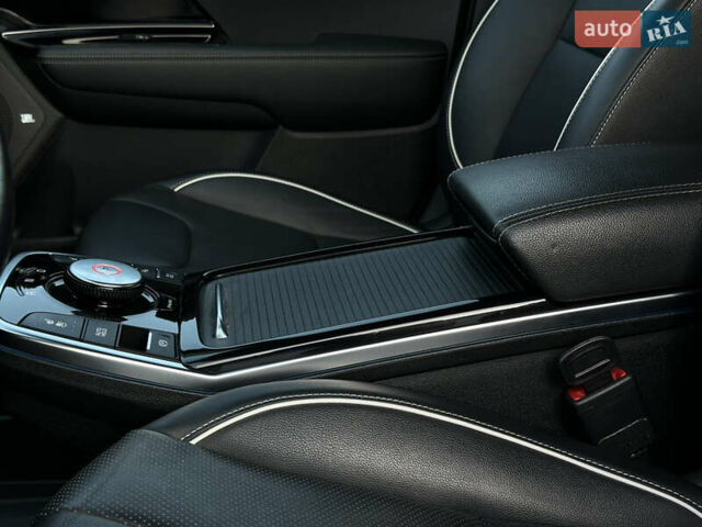 Черный Киа Niro, объемом двигателя 0 л и пробегом 148 тыс. км за 17500 $, фото 23 на Automoto.ua